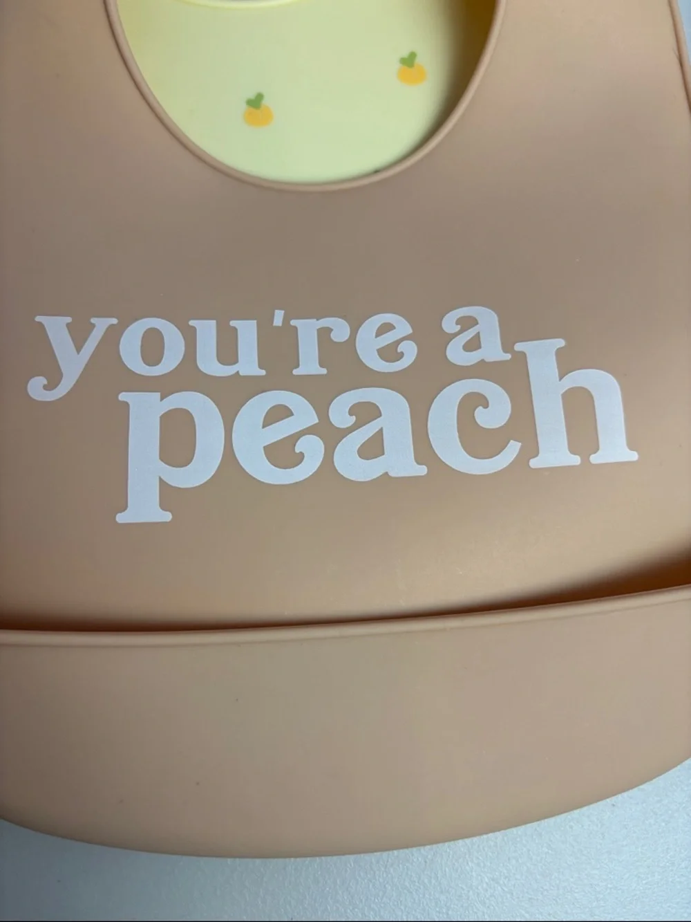 PEARHEAD Silicone Baby Bib Set - Peach & Cream 